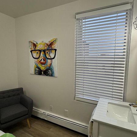 Commercial Hotel Edmonton Luaran gambar