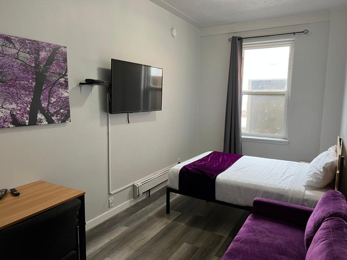 Commercial Hotel Edmonton Luaran gambar