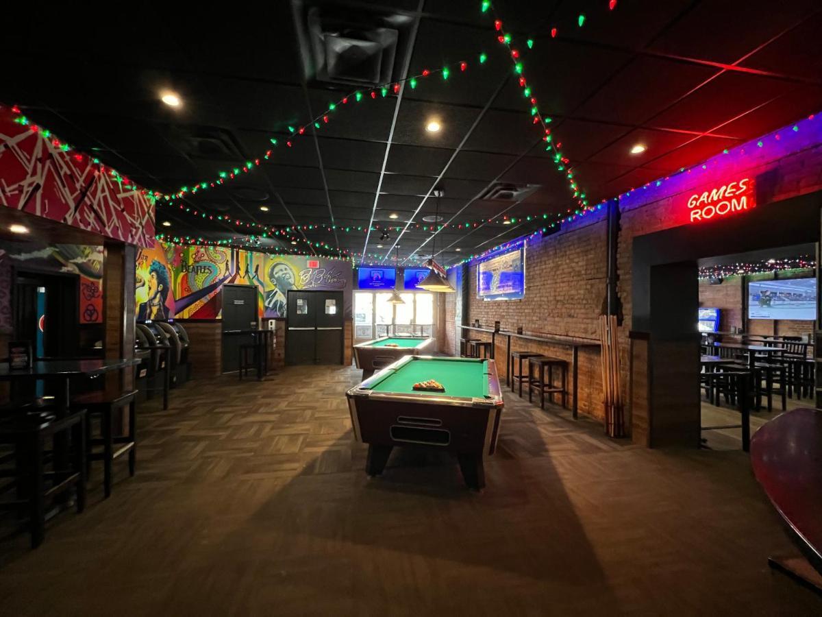 Commercial Hotel Edmonton Luaran gambar