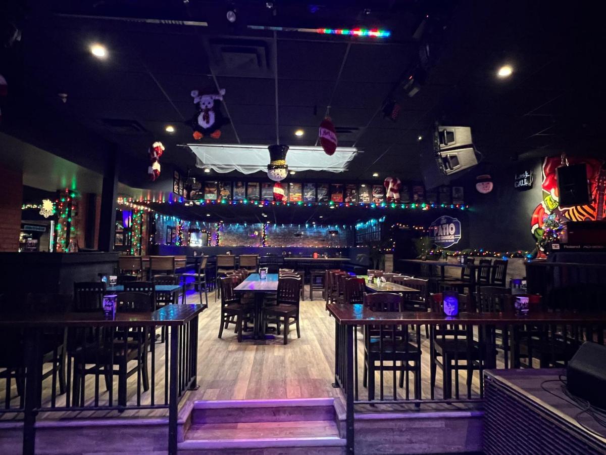 Commercial Hotel Edmonton Luaran gambar