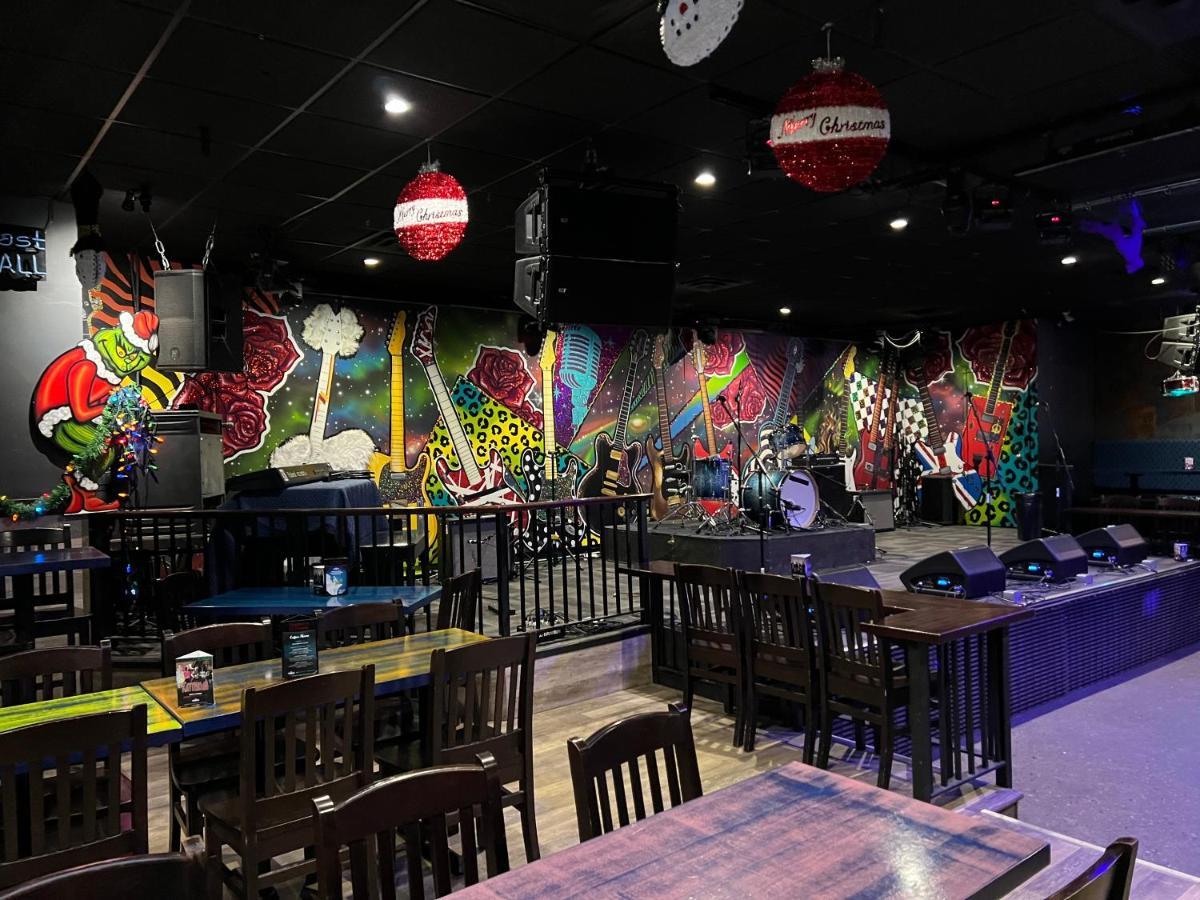 Commercial Hotel Edmonton Luaran gambar