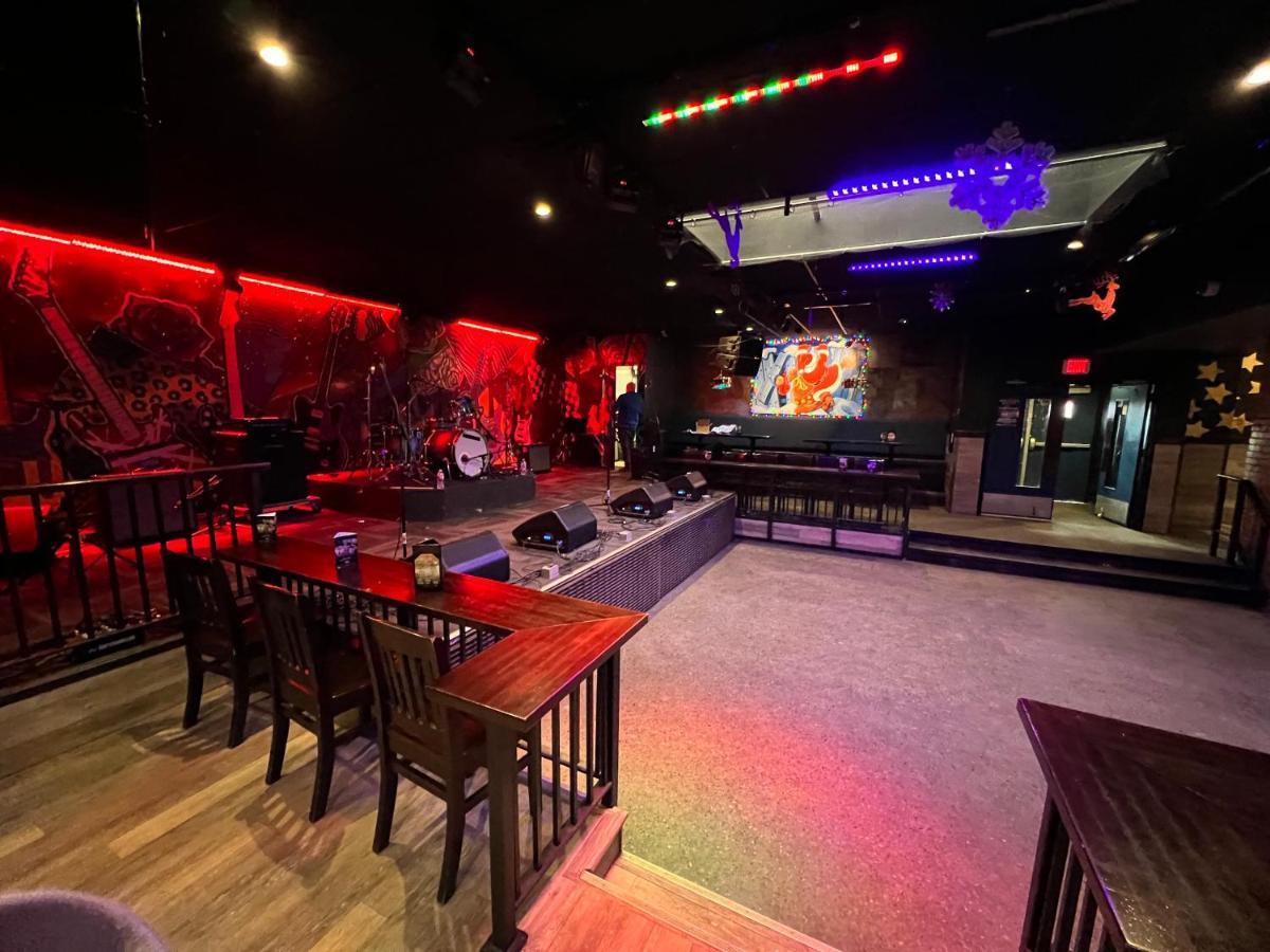 Commercial Hotel Edmonton Luaran gambar