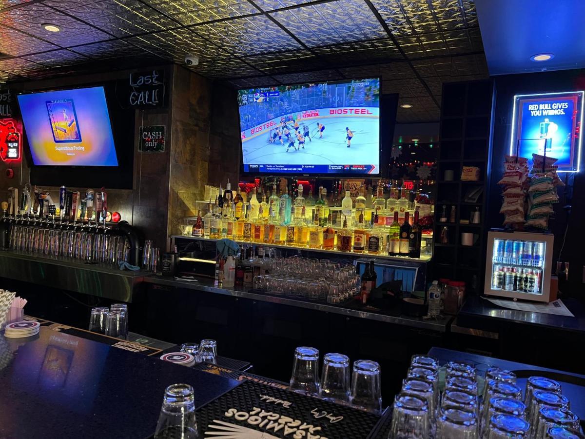 Commercial Hotel Edmonton Luaran gambar
