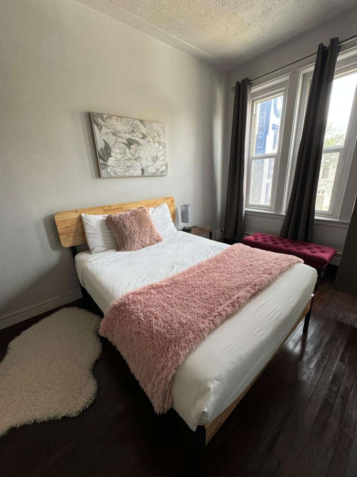 Commercial Hotel Edmonton Luaran gambar
