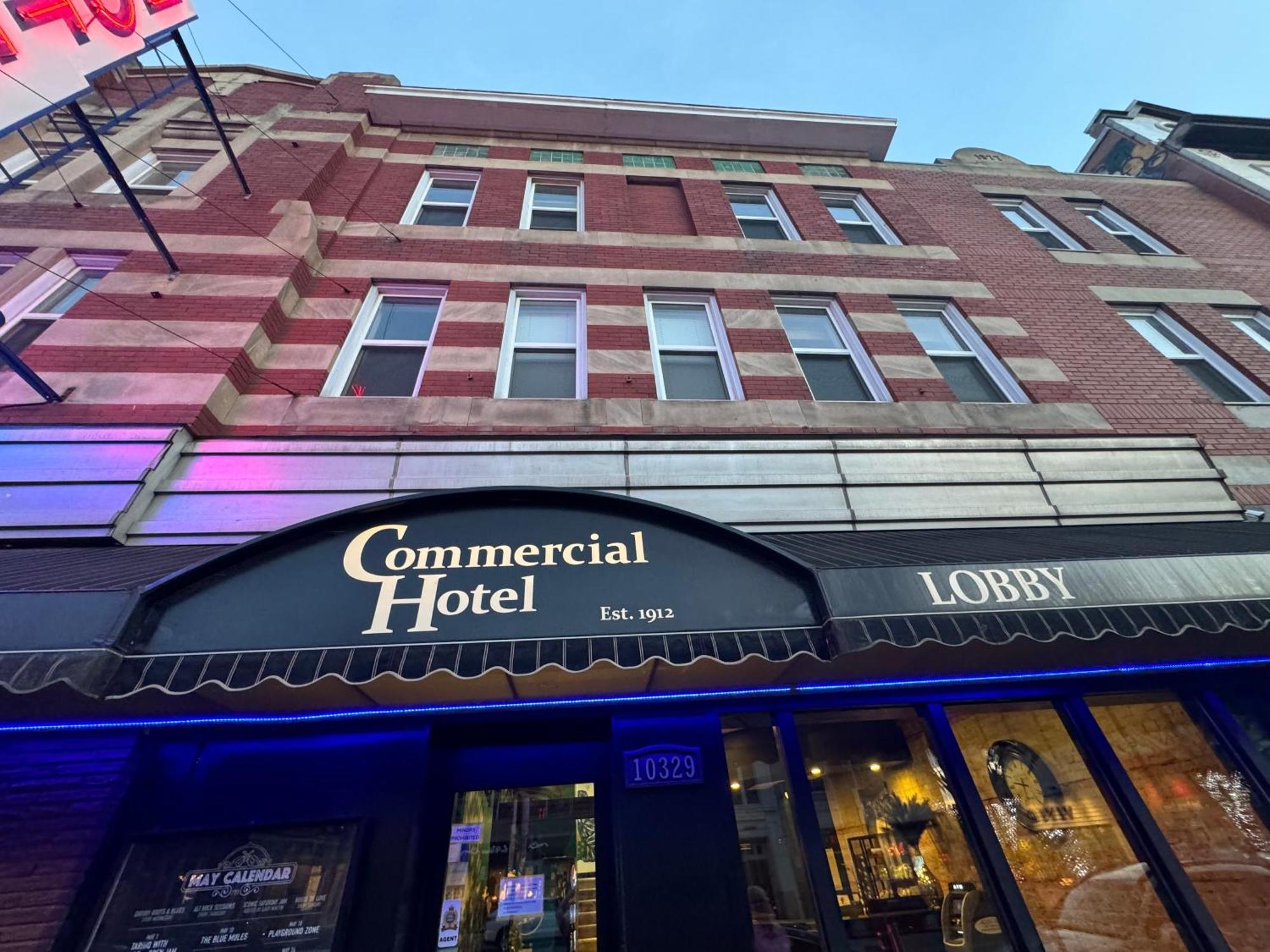 Commercial Hotel Edmonton Luaran gambar
