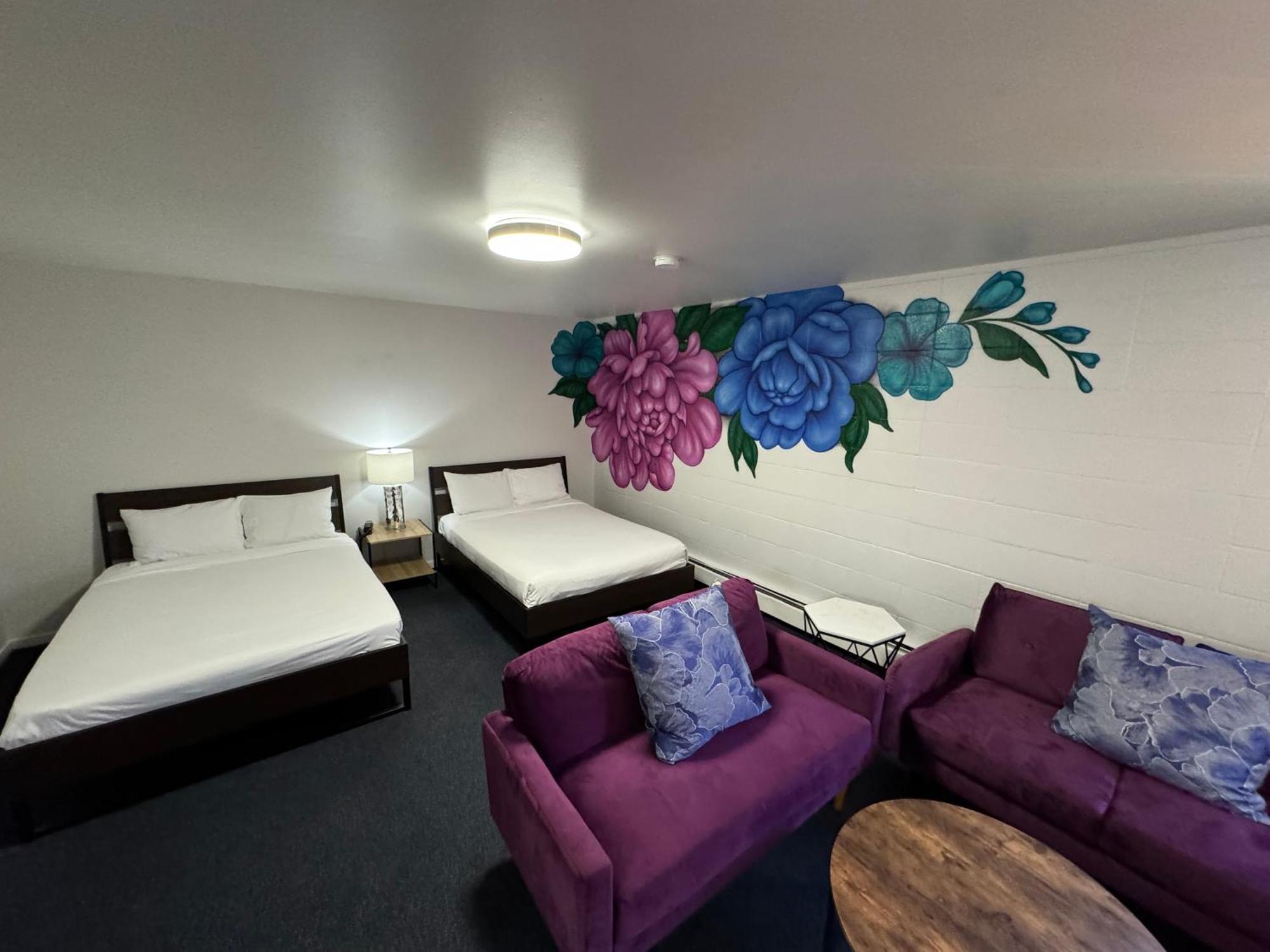 Commercial Hotel Edmonton Luaran gambar