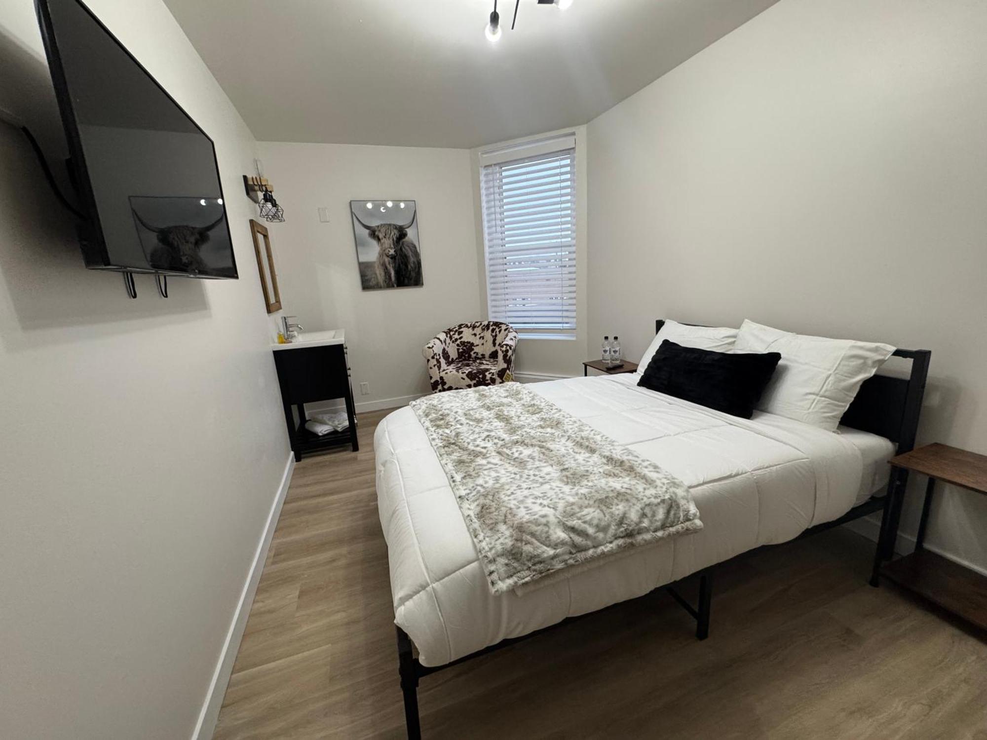 Commercial Hotel Edmonton Luaran gambar