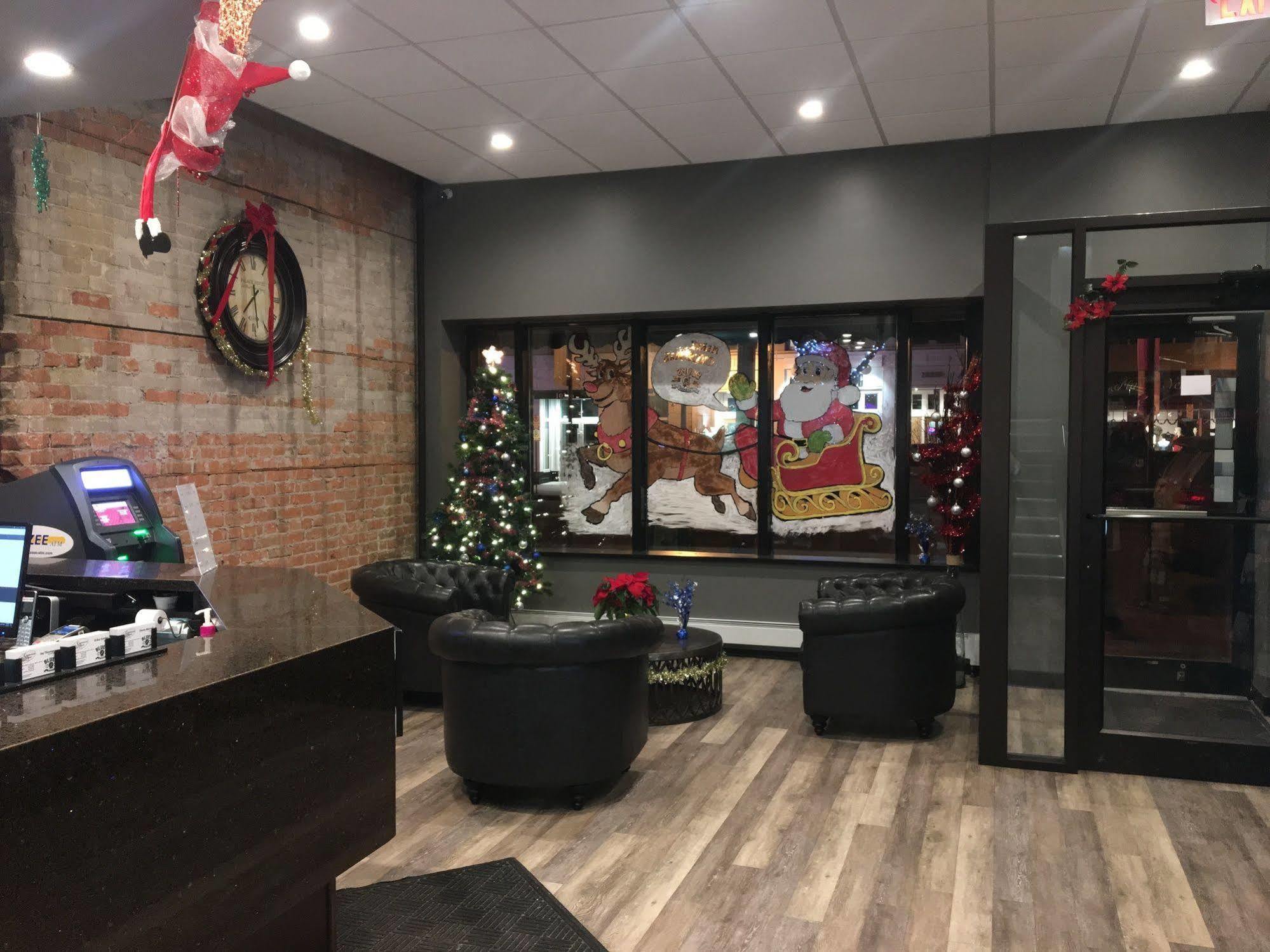 Commercial Hotel Edmonton Luaran gambar