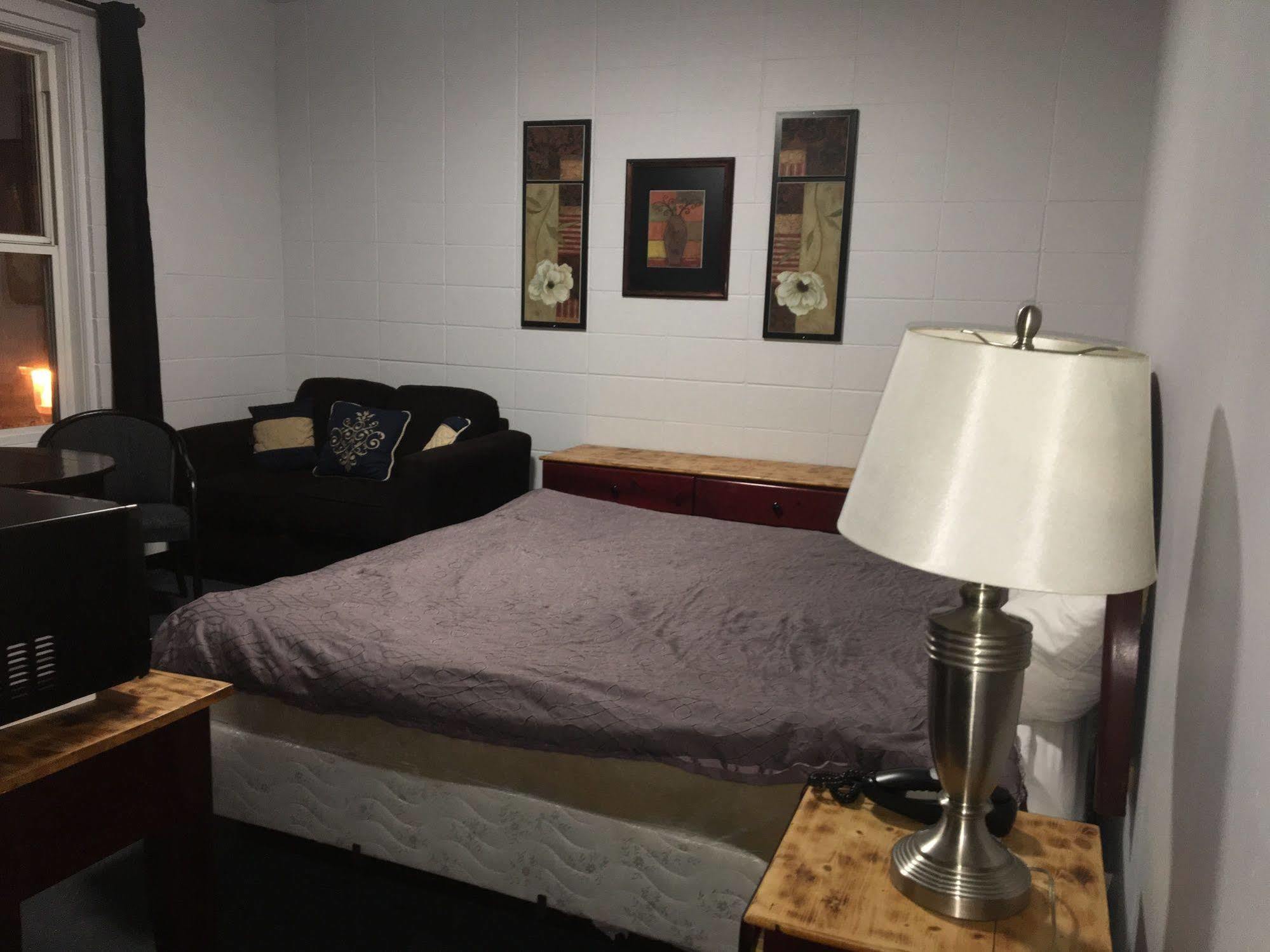 Commercial Hotel Edmonton Luaran gambar